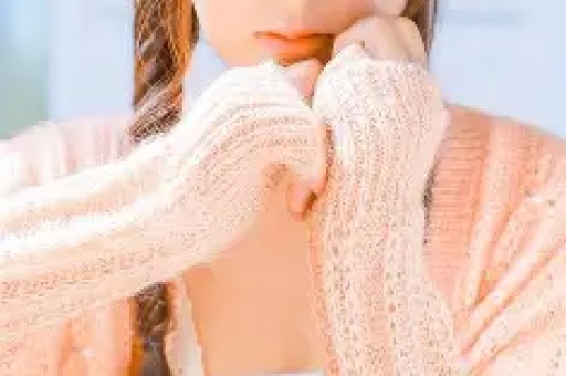 1天曝3大瓜！顶流女星签协议、约会激吻、知三当三各个炸裂